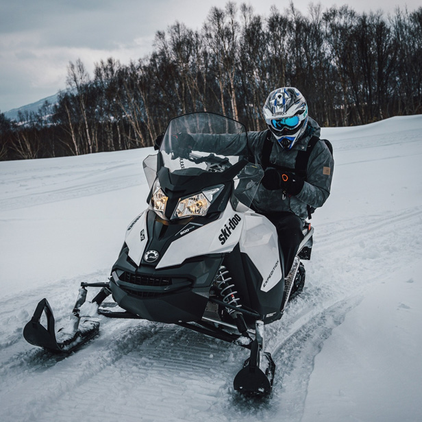 HEAT 3 Smart Pro en moto de esquí