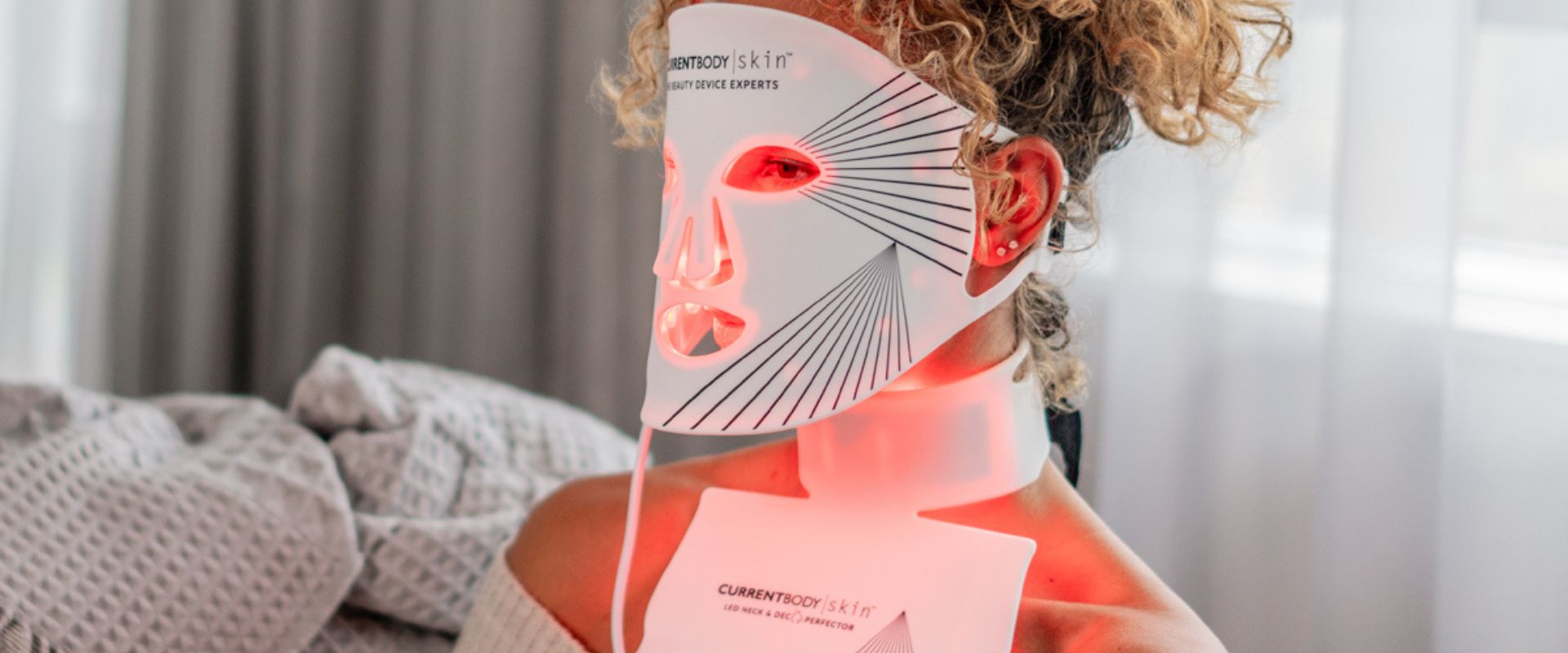 CurrentBody Skin Máscara LED Facial: La máscara LED de antiedad más potente del mundo