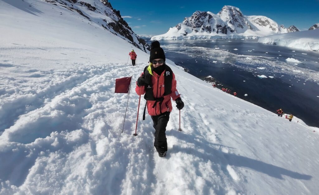 Explora la Antártida con Hurtigruten | Los Mejores Cruceros para una Aventura Inolvidable